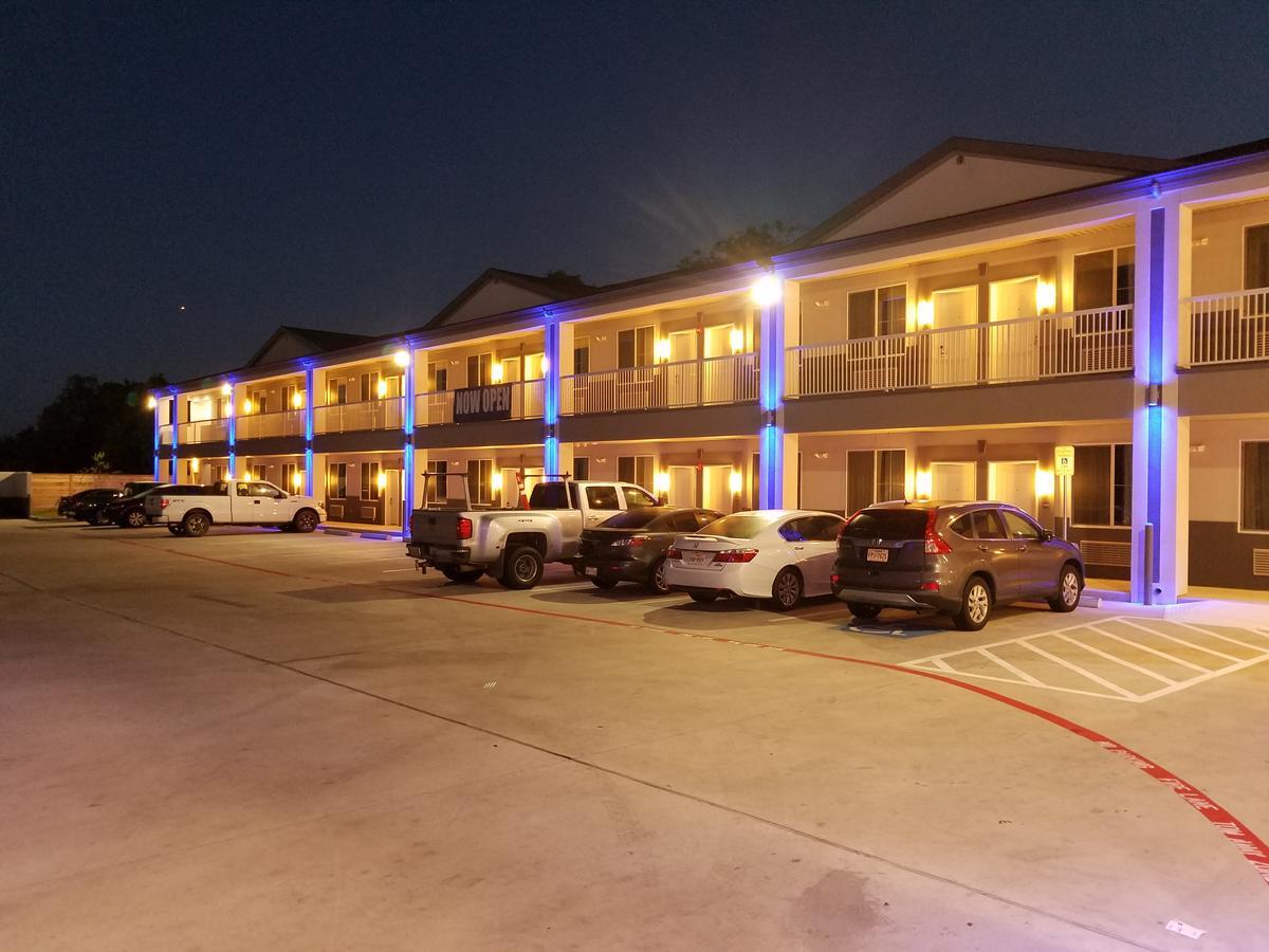 Palace Inn Blue Tomball Parkway Houston Exterior photo
